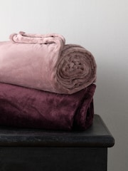The Set 2 Pack Burgundy/Mauve Fleece Throws - Image 1 of 7