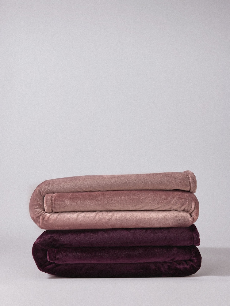 The Set 2 Pack Burgundy/Mauve Fleece Throws - Image 2 of 7 The Set 2 Pack Burgundy/Mauve Fleece Throws - Image 2 of 7