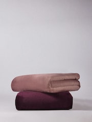 The Set 2 Pack Burgundy/Mauve Fleece Throws - Image 3 of 7