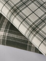 The Set 2 Pack Green Check Cosy Throws - Image 4 of 6
