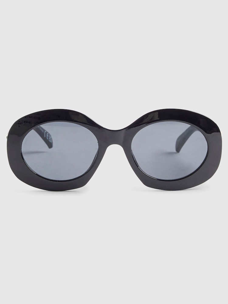 River Island Black Oval Oversized Sunglasses - Image 1 of 4 River Island Black Oval Oversized Sunglasses - Image 1 of 4