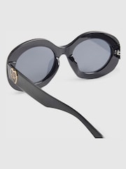 River Island Black Oval Oversized Sunglasses - Image 2 of 4