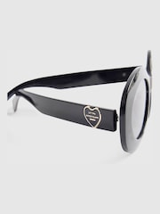 River Island Black Oval Oversized Sunglasses - Image 3 of 4