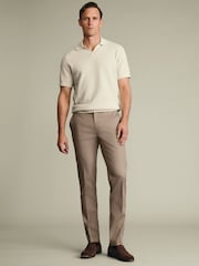 بني - بنطلون رسمي Smart من Charles Tyrwhitt - صورة 2 من 5