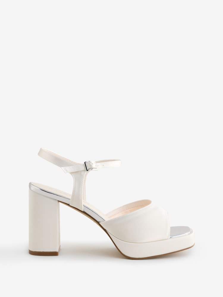 صندل Nora بكعب سميك من Rainbow Club - صورة 1 من 1 صندل Nora بكعب سميك من Rainbow Club - صورة 1 من 1