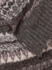 Bufanda cepillada Fair Isle de FatFace - Imagen 2 de 3