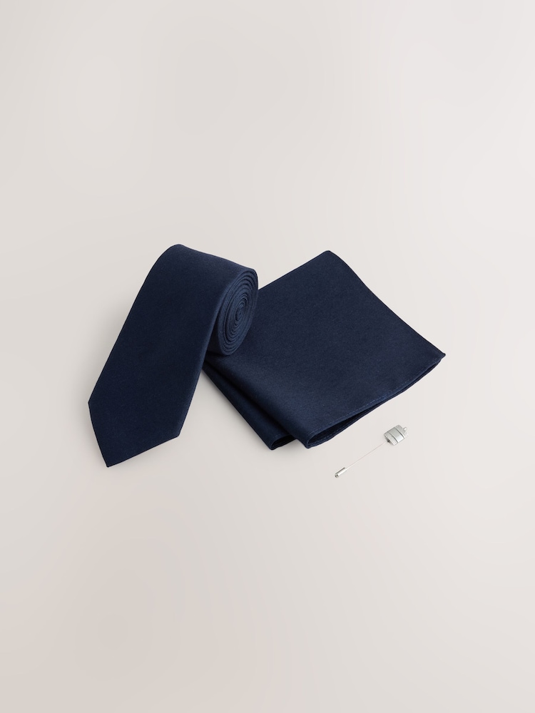 Azul marino - Juego de corbata, pañuelo de bolsillo y alfiler de solapa - Imagen 1 de 4 Azul marino - Juego de corbata, pañuelo de bolsillo y alfiler de solapa - Imagen 1 de 4