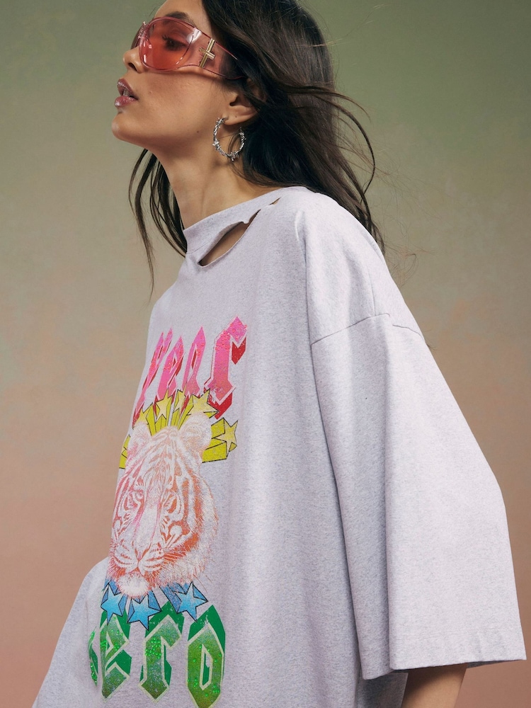 River Island Grey Short Sleeve Year Zero Rip Detail Oversized T-Shirt - Image 4 of 4