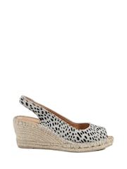 Leopard - Jones Bootmaker Natural Rosanna Slingback Wedge-sko - Bilde 1 av 5