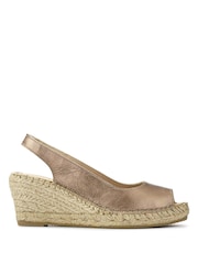 Måkeskinn - Jones Bootmaker Natural Rosanna Slingback Wedge-sko - Bilde 1 av 5