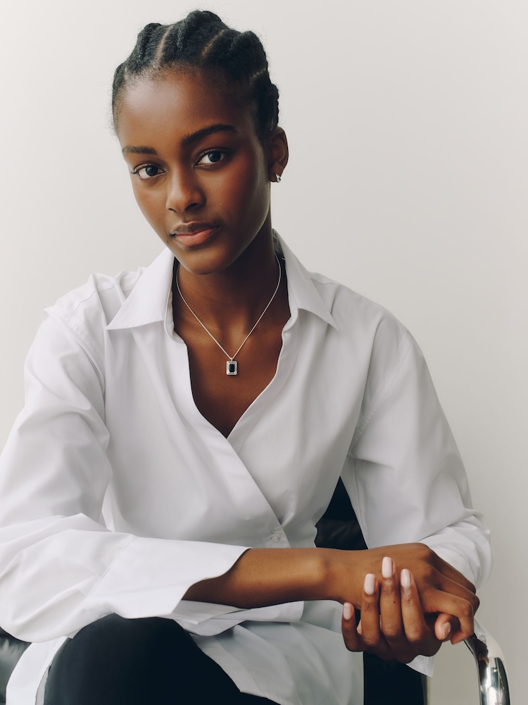 Srebrni ton/crna - Uložena kvadratna ogrlica za privjesak - Slika 2 od 2 Srebrni ton/crna - Uložena kvadratna ogrlica za privjesak - Slika 2 od 2