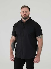 D555 Black JAMES Classic Oxford Short Sleeve Button Down Shirt With Chest Pocket - Image 1 of 9