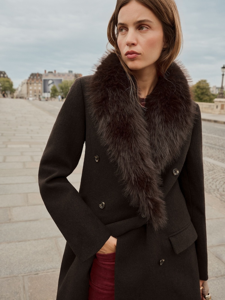 Double Breasted Masculine Tailored Wool Coat with Removable Fur - Bild 2 von 5 Double Breasted Masculine Tailored Wool Coat with Removable Fur - Bild 2 von 5