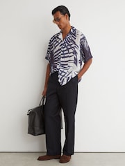 Reiss Navy/White Shindora Plissé Printed Cuban-Collar Shirt - Image 4 of 6