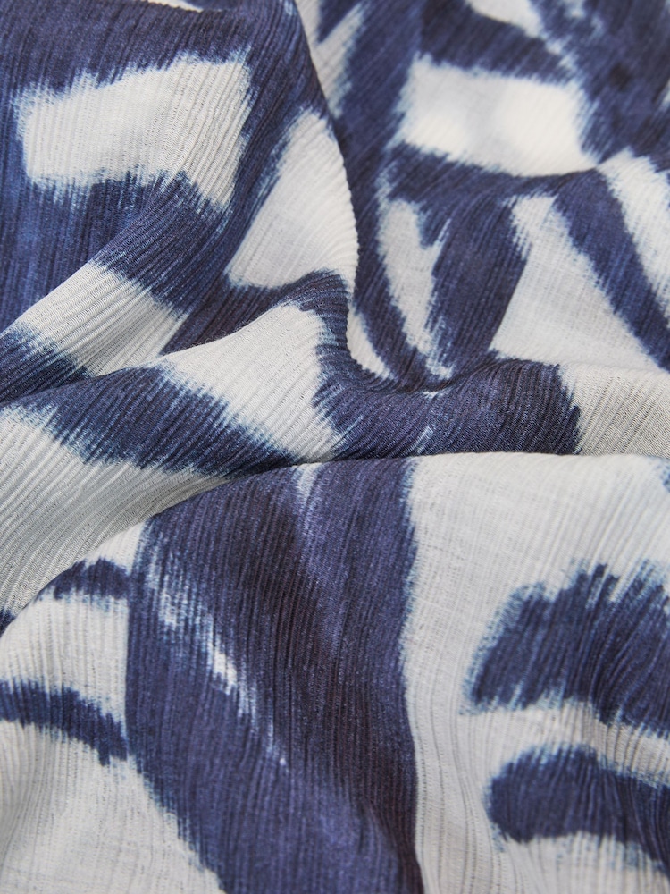 Reiss Navy/White Shindora Plissé Printed Cuban-Collar Shirt - Image 6 of 6