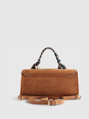 River Island East West Faux Suede Cross-Body Tote Bag with Charm - Larawan 3 ng 6