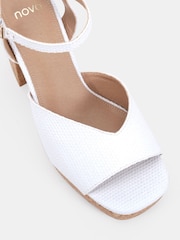 Blanco - Novo Lennon Block Heel Platform Ankle Strap Sandals - Imagen 5 de 6