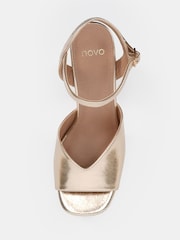 Dorado - Novo Lennon Block Heel Platform Ankle Strap Sandals - Imagen 6 de 6