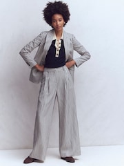 بنطلون Kensington بقصّة ساق واسعة من Boden - صورة 1 من 6