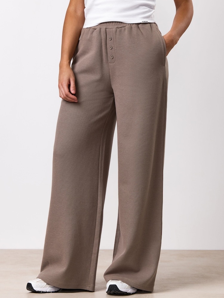 Gym King Waffle Mid Rise Trousers - صورة 2 من 4 Gym King Waffle Mid Rise Trousers - صورة 2 من 4