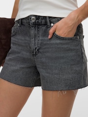 VERO MODA Grey Mid Rise Denim Shorts - Image 3 of 6