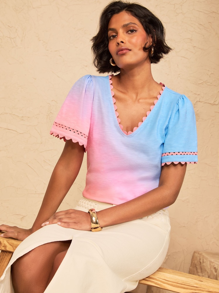 Love & Roses Multicoloured ombre scallop trim Petite Scallop V-Neck T-Shirt - Image 5 of 5 Love & Roses Multicoloured ombre scallop trim Petite Scallop V-Neck T-Shirt - Image 5 of 5