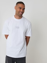 ホワイト - Threadbare リラックスフィットピーチ加工コットン Tシャツ - 画像 3 / 5