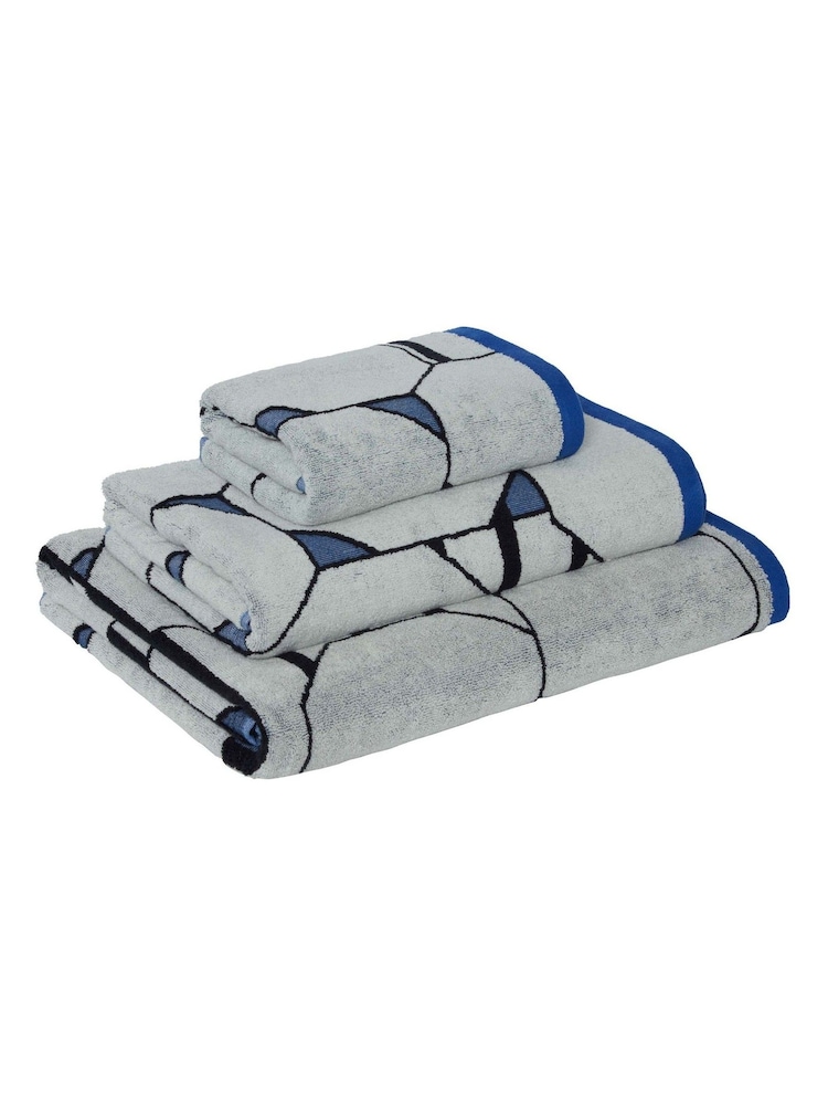 Mapoesie White Solaire Cotton 650gsm Jacquard Towel - Image 1 of 3 Mapoesie White Solaire Cotton 650gsm Jacquard Towel - Image 1 of 3