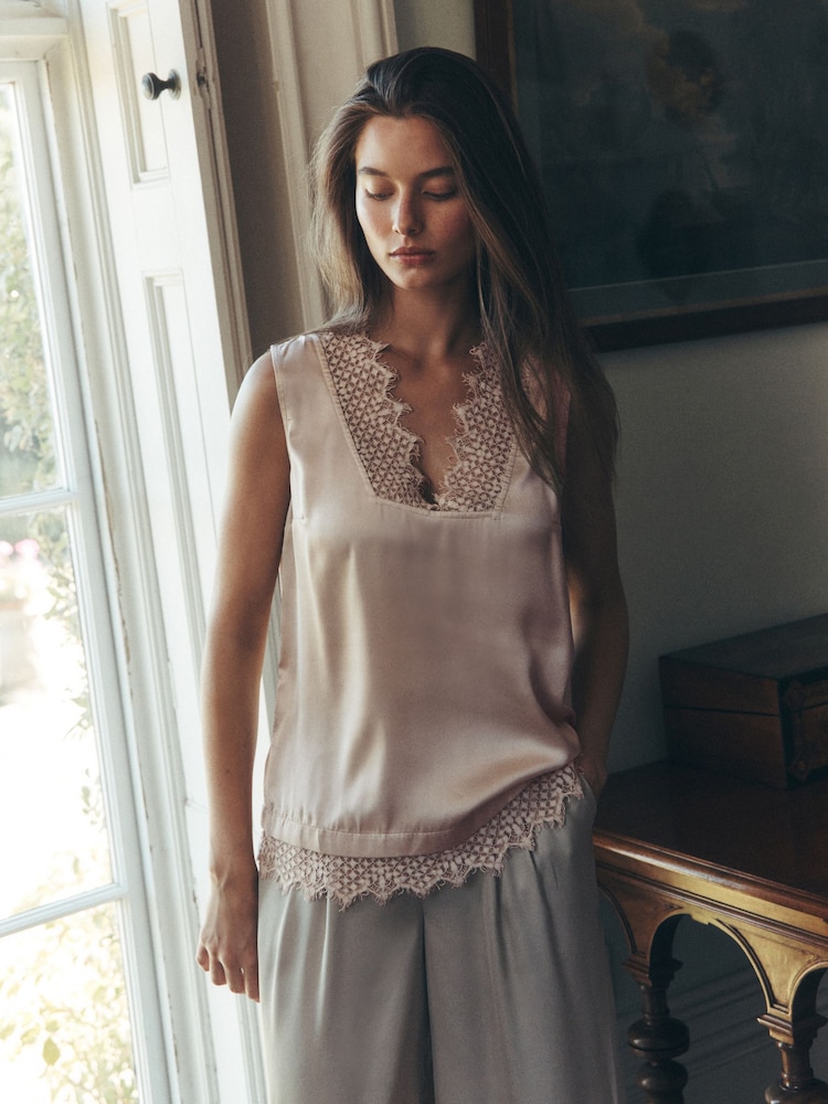 Laura Ashley Champagne Gold Lace Trim V-Neck Cami Top - Image 2 of 8 Laura Ashley Champagne Gold Lace Trim V-Neck Cami Top - Image 2 of 8