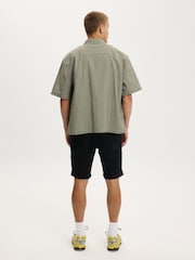 Cotton On Black Loose Straight Denim Shorts - Image 3 of 8