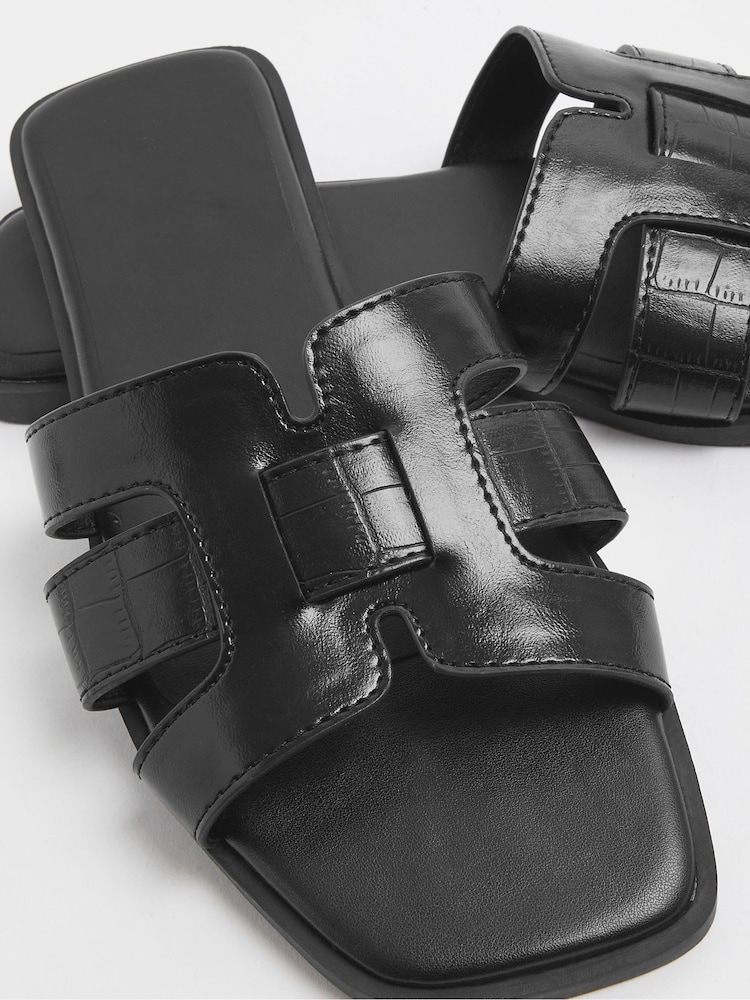 Yours Curve Black Wide Fit Cut Out Mule Sandals - Image 3 of 3