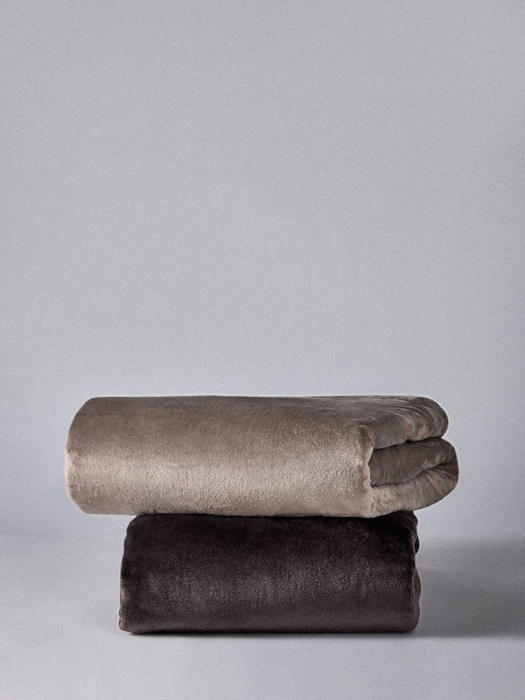 The Set 2 Pack Chocolate/Natural Fleece Throws - Image 2 of 6 The Set 2 Pack Chocolate/Natural Fleece Throws - Image 2 of 6