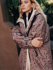 Mocha Leopard - Regatta Böyük Ölçülü Suya Davamlı Borg-Fleece Astarlı Dəyişdirici Xalat - 9şəkildən 3 şəkil