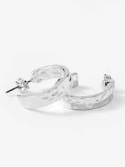 Silberfarben - Mint Velvet Textured Hoops - Bild 3 von 4