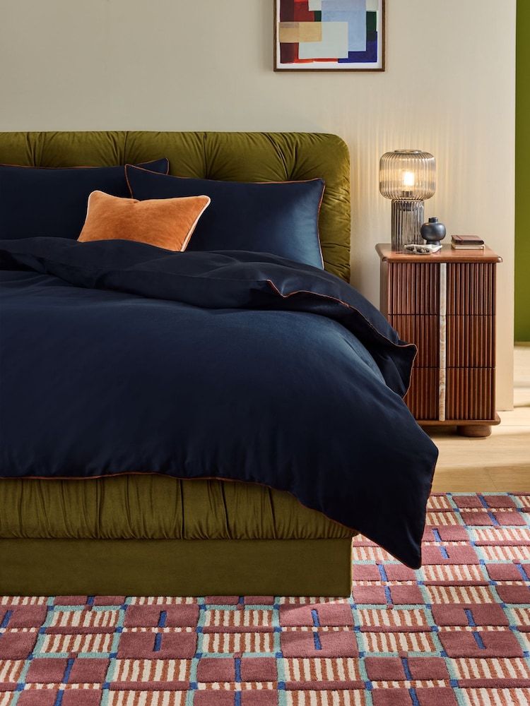 MADE.COM Contrast Piped 200 Thread Count Cotton Sateen Bed Set - صورة 1 من 4 MADE.COM Contrast Piped 200 Thread Count Cotton Sateen Bed Set - صورة 1 من 4
