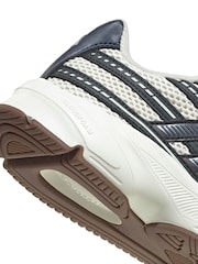 adidas White Technochaos 2000 Shoes - Image 8 of 9