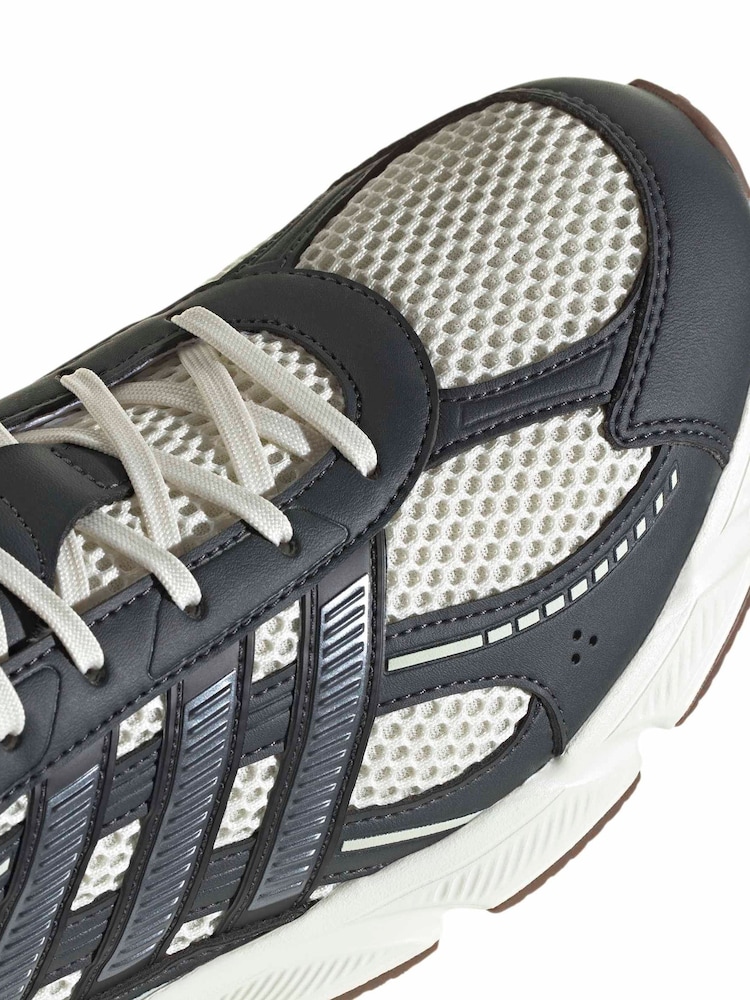 adidas White Technochaos 2000 Shoes - Image 9 of 9