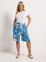 Yours Curve Blue Trailing Floral Shorts - Image 3 of 5