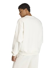 سويت شيرت ناعم الملمس من adidas - Image 2 of 7