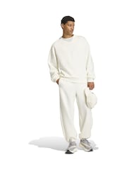 سويت شيرت ناعم الملمس من adidas - Image 4 of 7