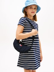 Tommy Hilfiger Quilted Crescent Cross-Body Bag - תמונה 5 מתוך 5