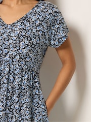 M&Co Black Petite Floral V-Neck Midi Dress - Image 4 of 5