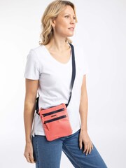 Weird Fish Nisla Cross-Body Bag - תמונה 2 מתוך 6