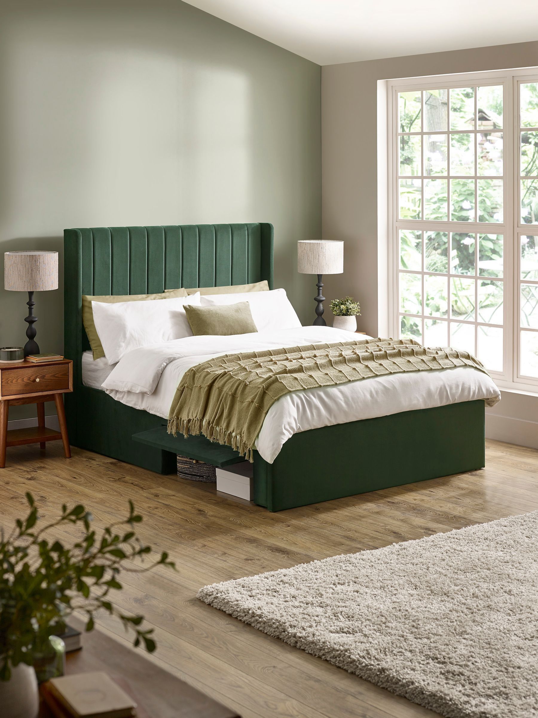 Julian Bowen Leila Green Fabric Bed Frame - 5ft King Size - Image 3