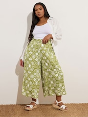 Yours Curve Green Palm Print Shirred Midaxi Culottes - Image 2 of 5