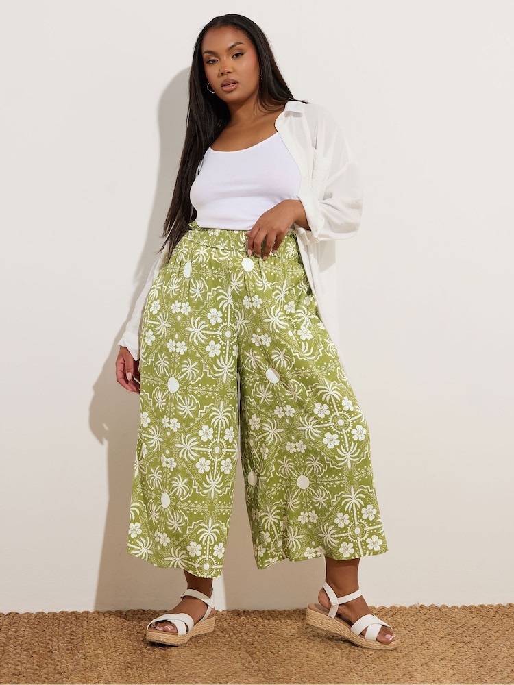 Yours Curve Green Palm Print Shirred Midaxi Culottes - Image 2 of 5