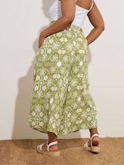 Yours Curve Green Palm Print Shirred Midaxi Culottes - Image 3 of 5