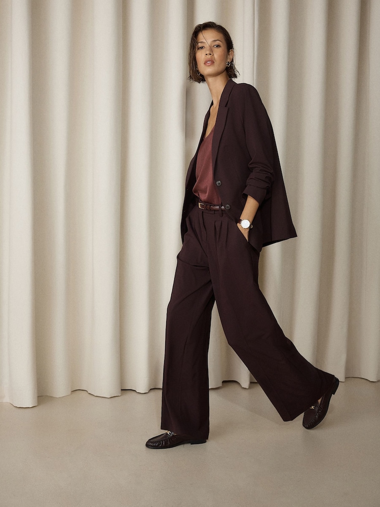 Burgundy Red Tailored Single Breasted Blazer With Wool - Image 2 of 7 Burgundy Red Tailored Single Breasted Blazer With Wool - Image 2 of 7