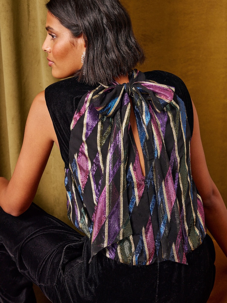 Love & Roses Metallic Jacquard Tie Neck Velvet Sleeveless Jumpsuit - 6суретінің 2 суреті Love & Roses Metallic Jacquard Tie Neck Velvet Sleeveless Jumpsuit - 6суретінің 2 суреті