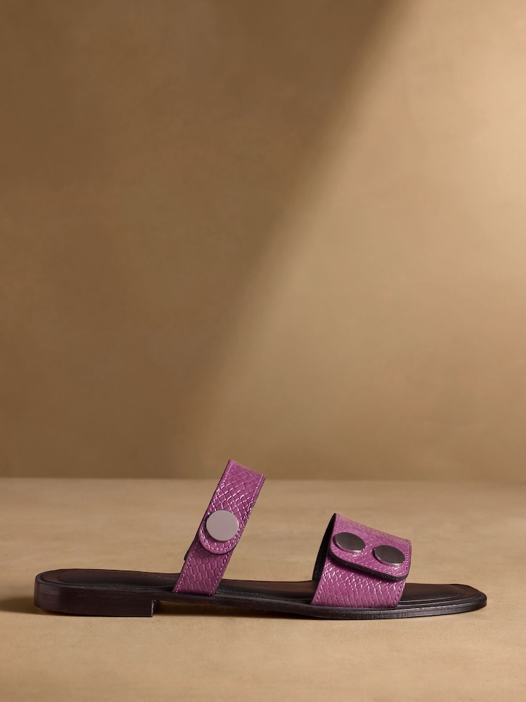 Russell & Bromley סנדלים בעיטור מתכת, דגם Newby - תמונה 1 מתוך 7